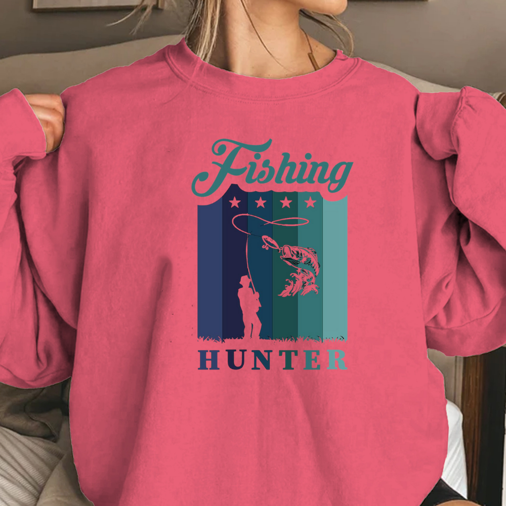Fishing Hunter Crewneck Sweatshirt, Retro Angler Graphic Pullover, Outdoor Adventure Shirt, Fisherman Gift, Vintage Fishing Hobby Tee